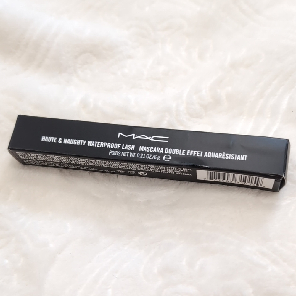 MAC Cosmetics Haute & Naughty Waterproof Lash Mascara - Black